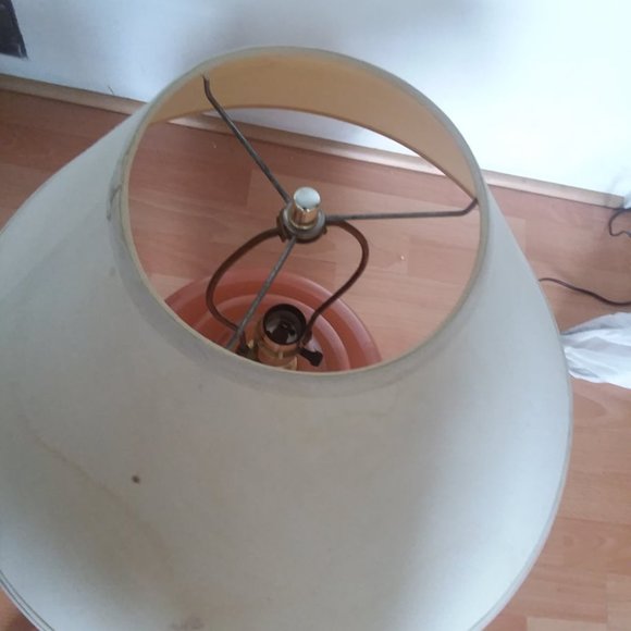 Vintage Coral Ceramic Lamp - Picture 5 of 9